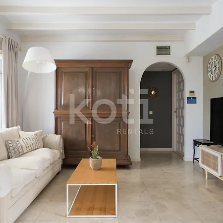 Vila Koti - Geranios Marbella