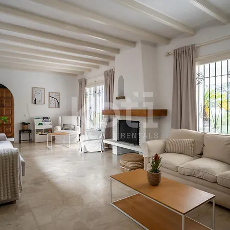 Koti - Geranios Vila *
