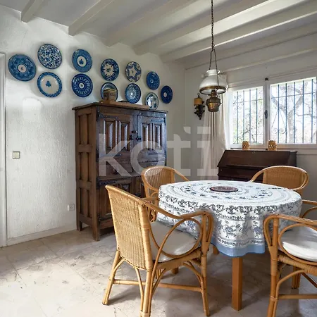 Vila Koti - Geranios Marbella